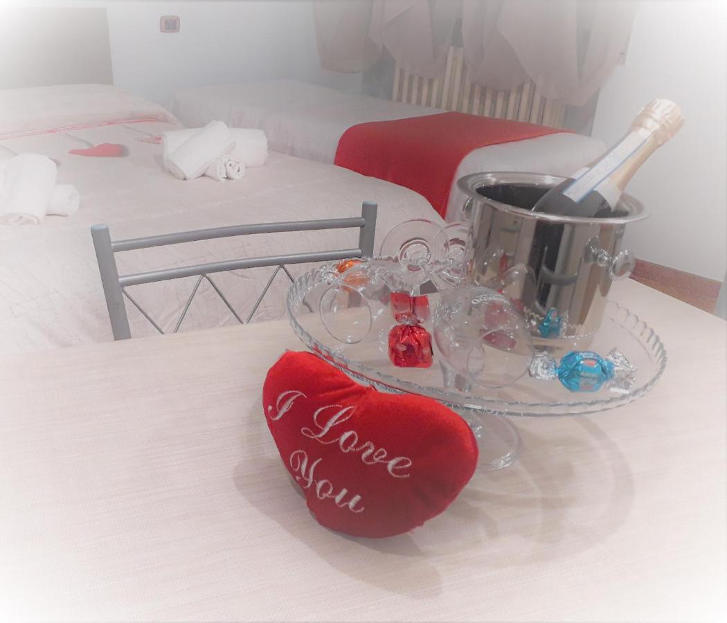 Monovano Eumorfia Apartment Triggiano Bagian luar foto