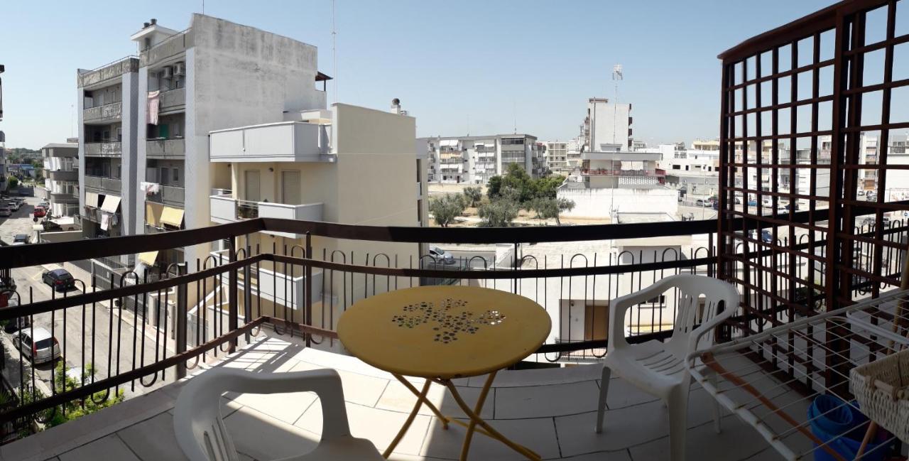 Monovano Eumorfia Apartment Triggiano Bagian luar foto